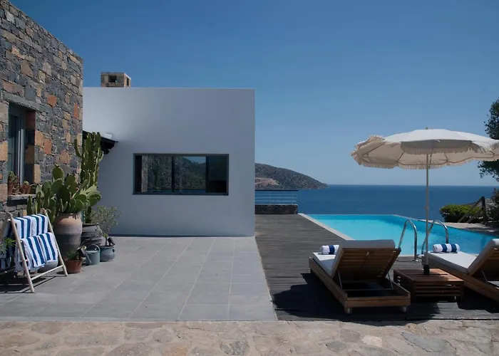 Villa Aiolos: Above The Sea, Within Agios Nikolaos