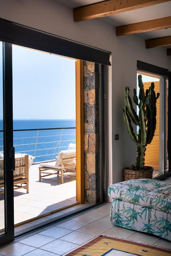 Aiolos: Above The Sea, Within Villa