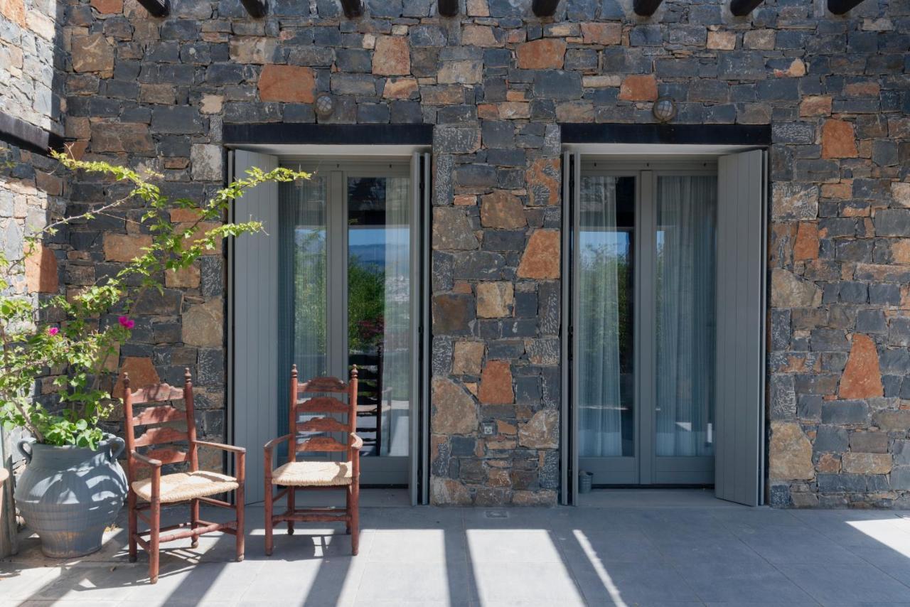 Villa Aiolos: Above The Sea, Within